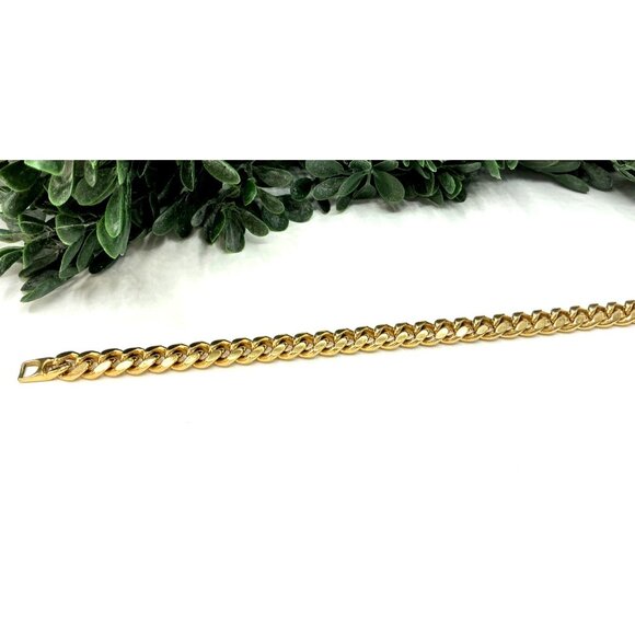 Gold-Tone Cuban Link Chain Bracelet 8" With Clasp Closure - Picture 3 of 6